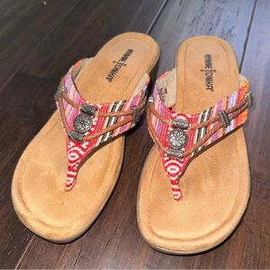 Minnetonka Women's Silverthorne 360 Sandal Suede Size 7